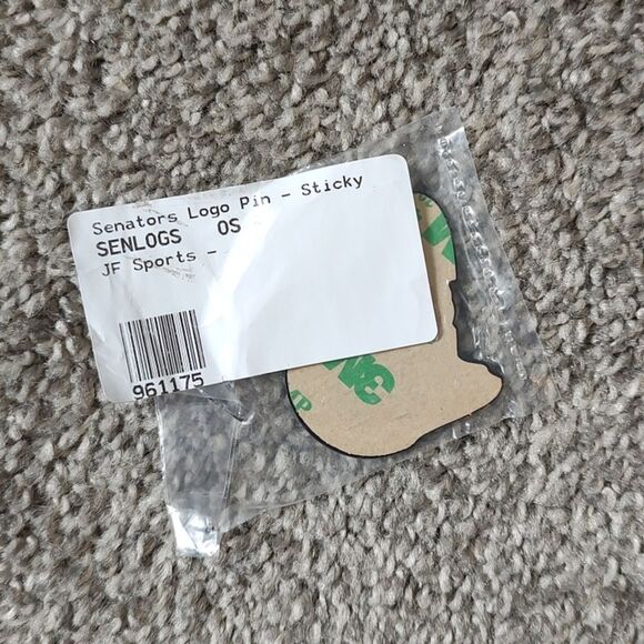 Brand New Ottawa Senators Sticky Back Logo‎ Pin - Picture 4 of 4